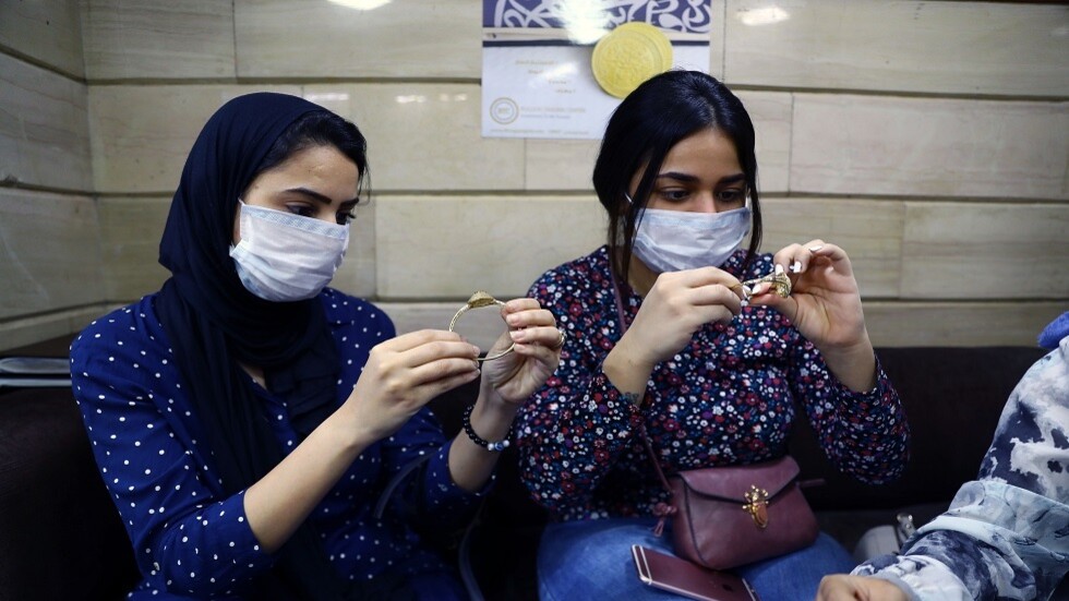 مصر.. خبير اقتصادي يكشف لـRT انعكاسات تثبيت أسعار الفائدة على الذهب في الفترة المقبلة