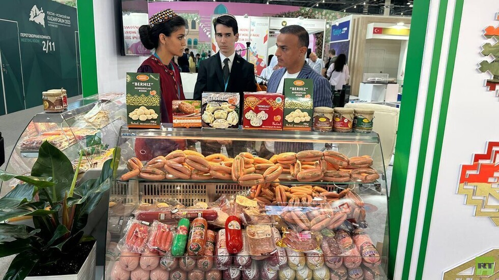 في منتدى قازان.. شركات روسية تعرض منتجات حلال (صور)