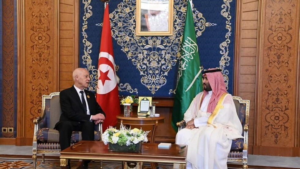 الرئيس التونسي يجري محادثات مع ولي العهد السعودي (فيديو)