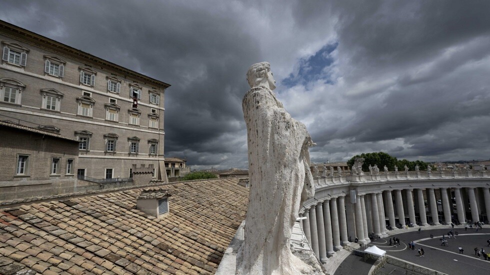 الفاتيكان ينفي إرسال