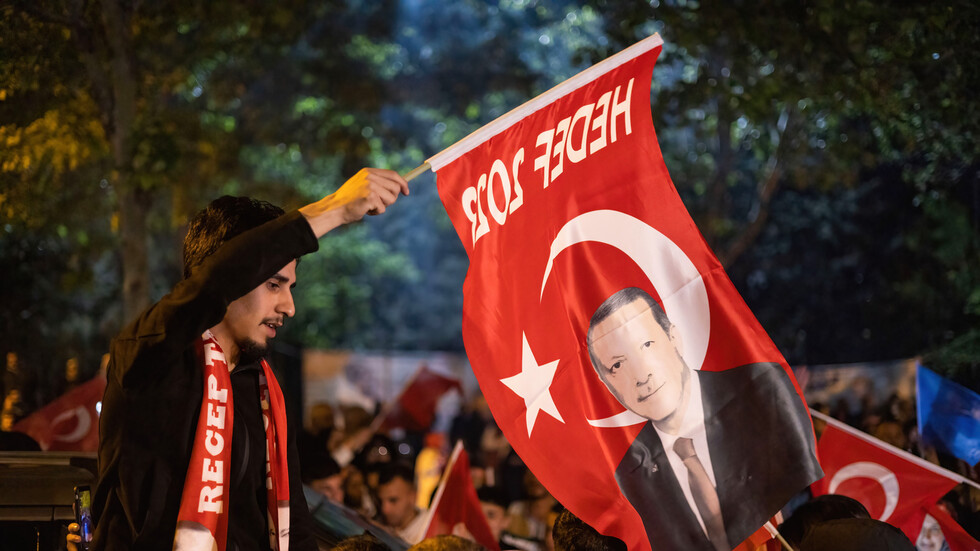 جولة الإعادة.. انطلاق عملية التصويت للأتراك المقيمين في الخارج