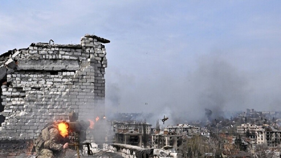 خبير يدعو واشنطن للاستعداد لنصر روسي حاسم في أوكرانيا