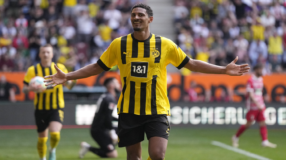 الدوري الألماني.. دورتموند ينتزع الصدارة من بايرن قبل المرحلة الأخيرة