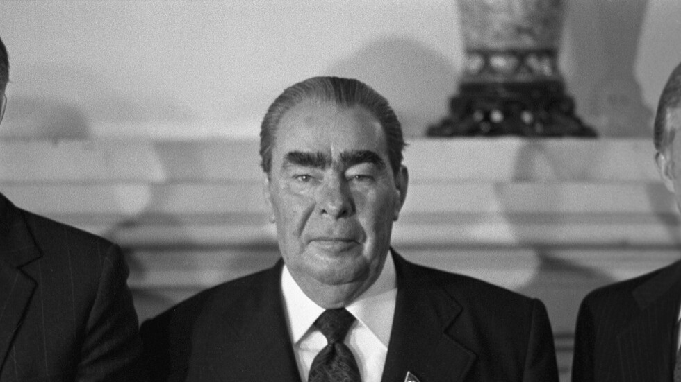 كييف تريد حرمان بريجنيف من أحد ألقابه