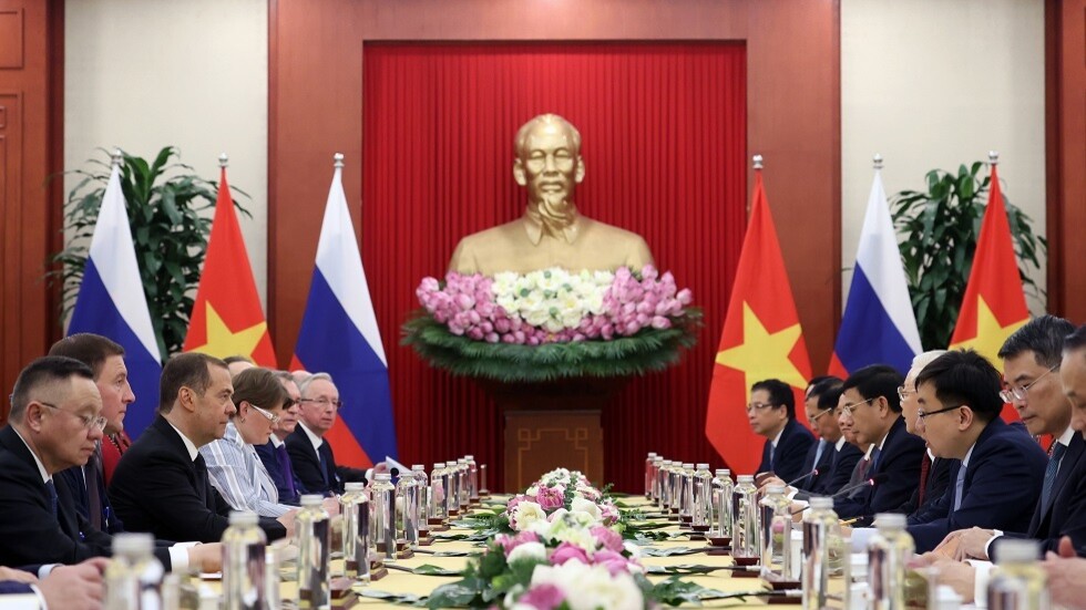 رئيس الوزراء الفيتنامي: نستعد لزيارة بوتين إلى بلادنا