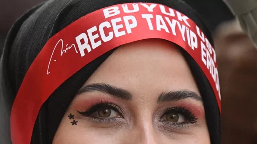 استطلاع: أردوغان سيفوز في الجولة الثانية بفارق 5%