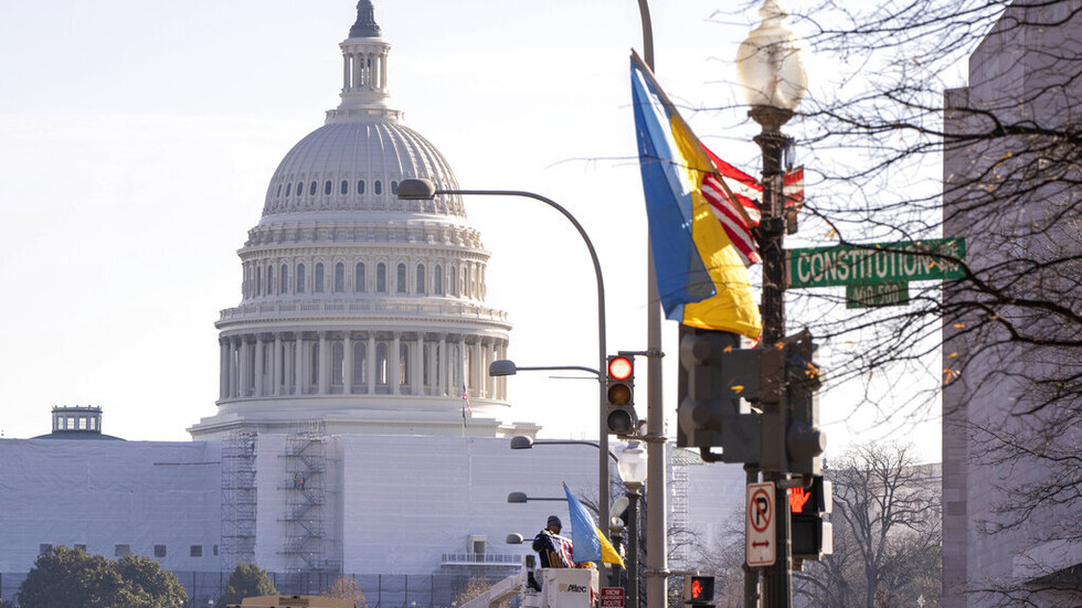 ضابط أمريكي يحدد 3  مسارات رئيسية يجب على الولايات المتحدة اتباعها في أوكرانيا