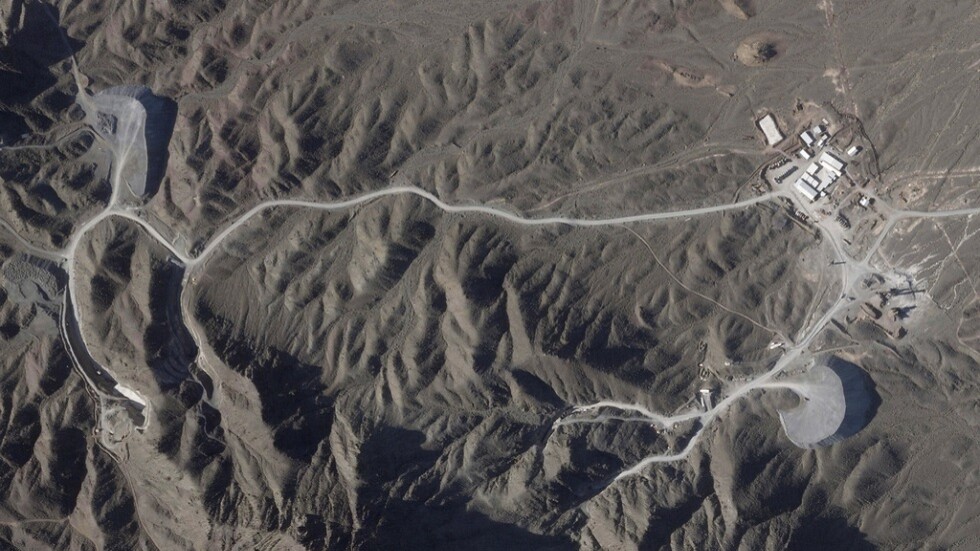 إسرائيل تهدد بضرب الموقع النووي الإيراني الجديد