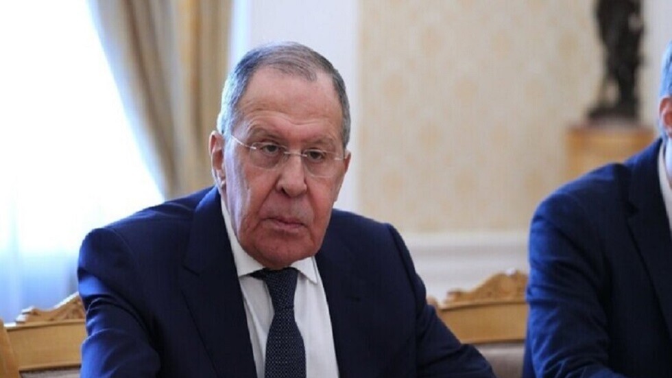 لافروف يؤكد التزام موسكو بحل الأزمة الأوكرانية عبر الطرق السياسية والدبلوماسية