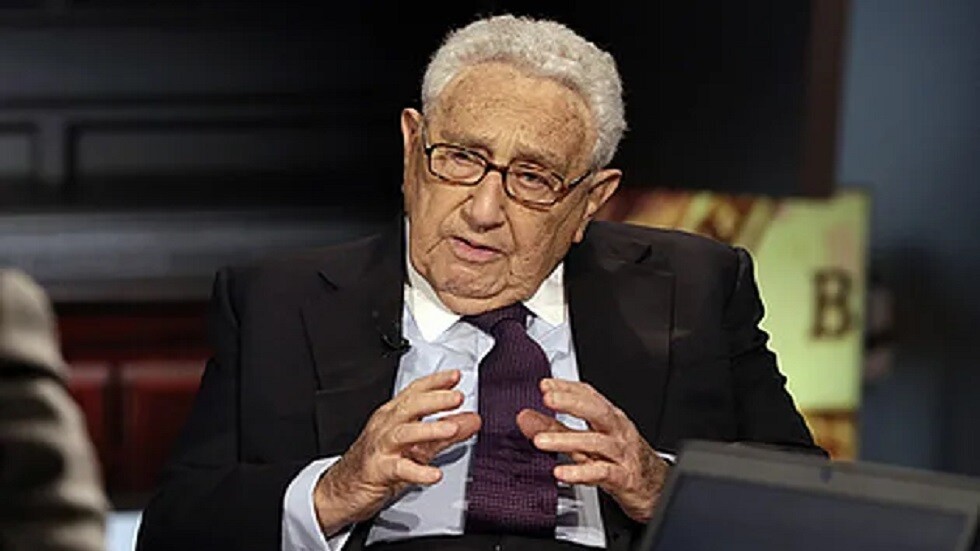 كيسنجر: قد يتحول التوتر بين واشنطن وبكين إلى صراع عسكري بينهما