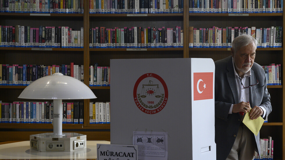 رئيس الهيئة العليا للانتخابات: انتهاء عملية التصويت في الانتخابات الرئاسية من دون أي مشاكل