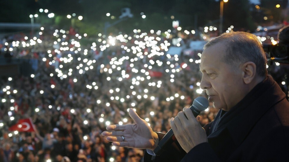 سوناك مهنئا أردوغان: التعاون الأمني مستمر بين البلدين