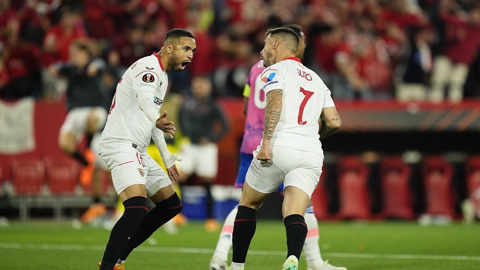 التشكيلة الأساسية لموقعة روما وإشبيلية في نهائي الدوري الأوروبي