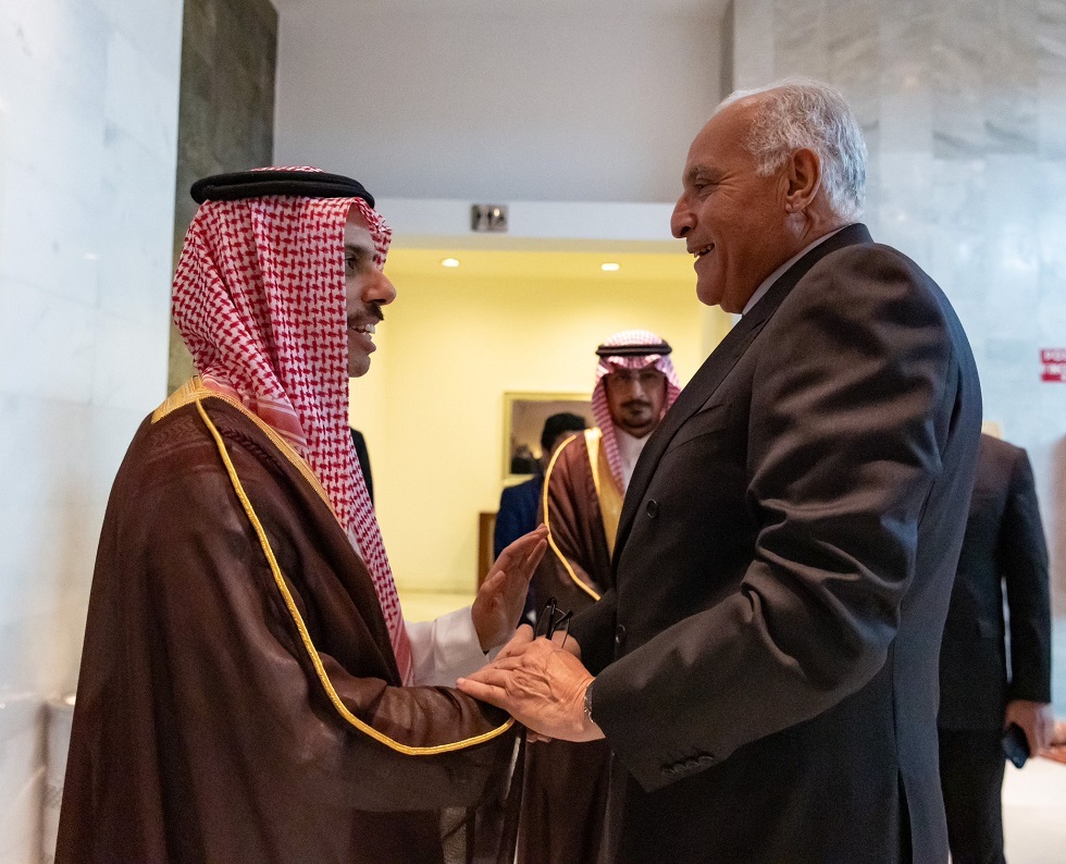 وزير الخارجية السعودي يصل إلى الجزائر في زيارة رسمية