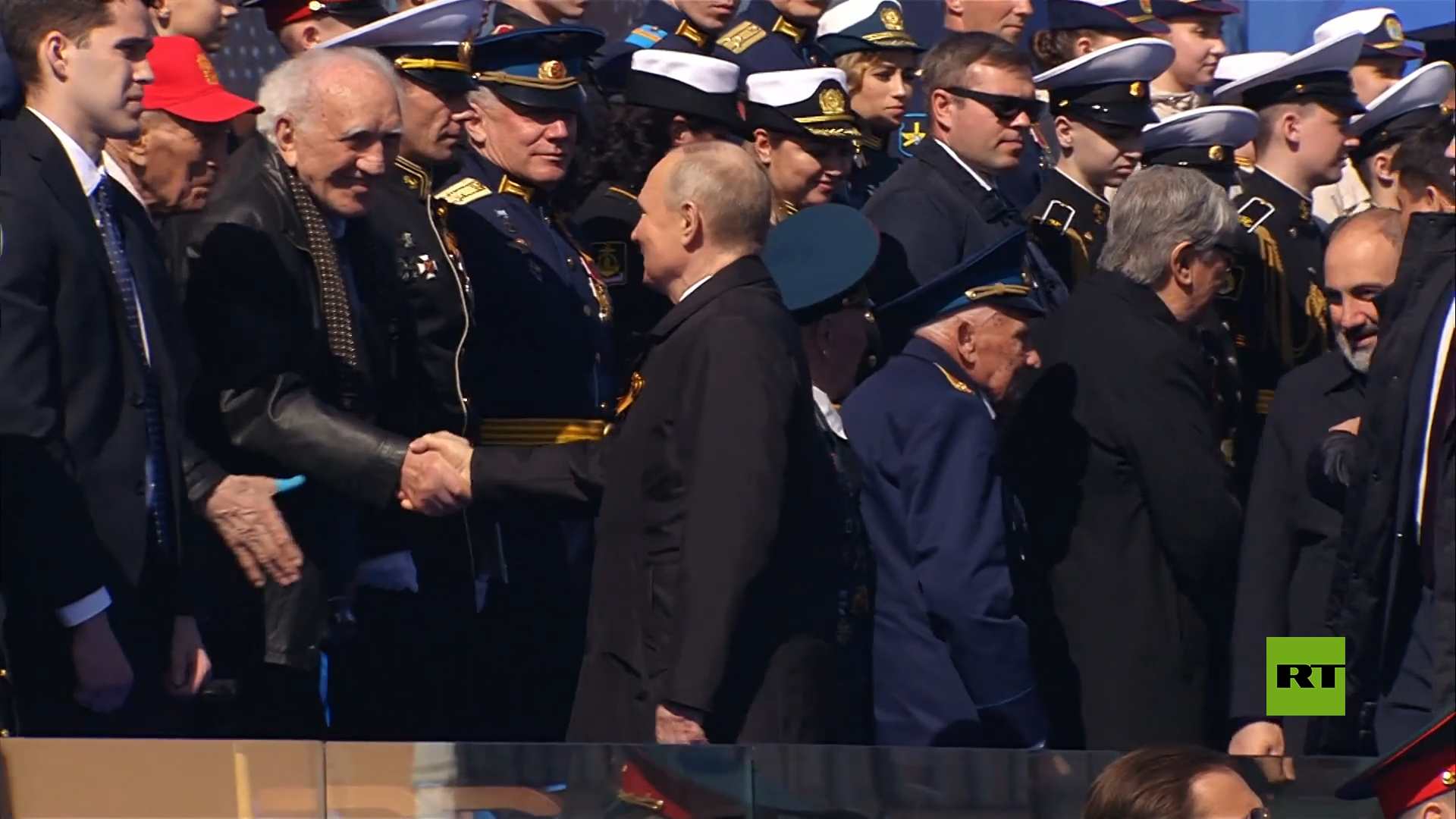 وصول بوتين إلى الساحة الحمراء لحضور العرض العسكري بمناسبة عيد النصر