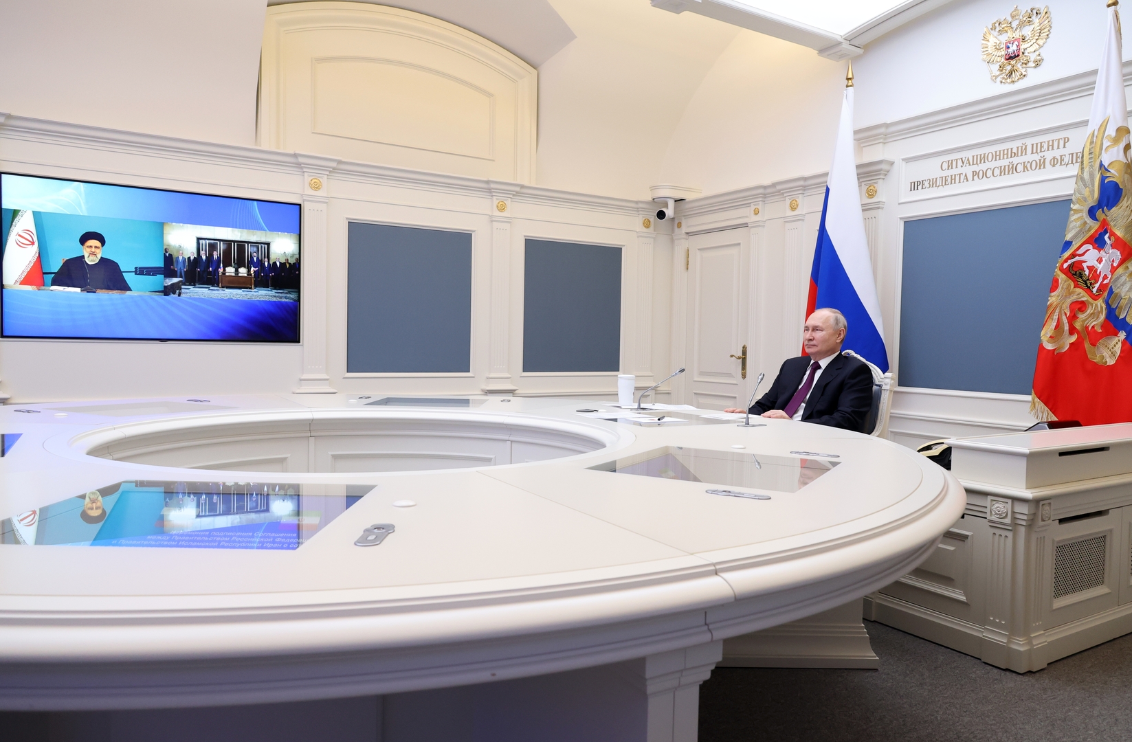 برعاية بوتين ورئيسي.. روسيا وإيران توقعان اتفاقية لتشييد شريان اقتصادي
