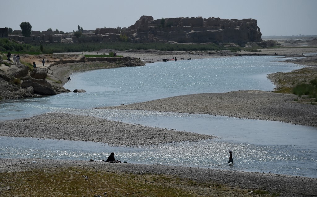 عبداللهيان: أفغانستان لم تسمح للفريق الفني الإيراني بقياس كمية المياه في نهر هيرمند