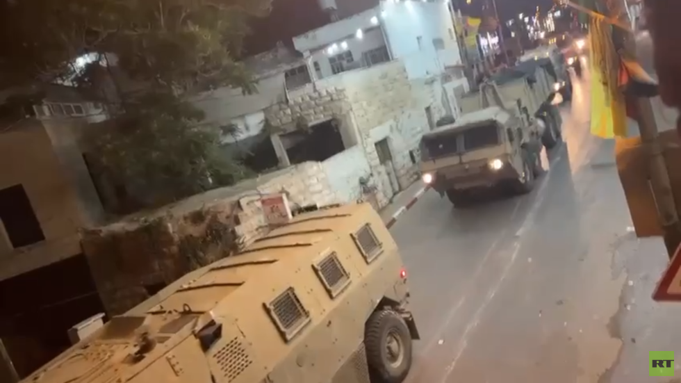 الجيش الاسرائيلي يقتحم بلدة نعلين غربي رام الله لهدم منزل الشهيد معتز خواجا
