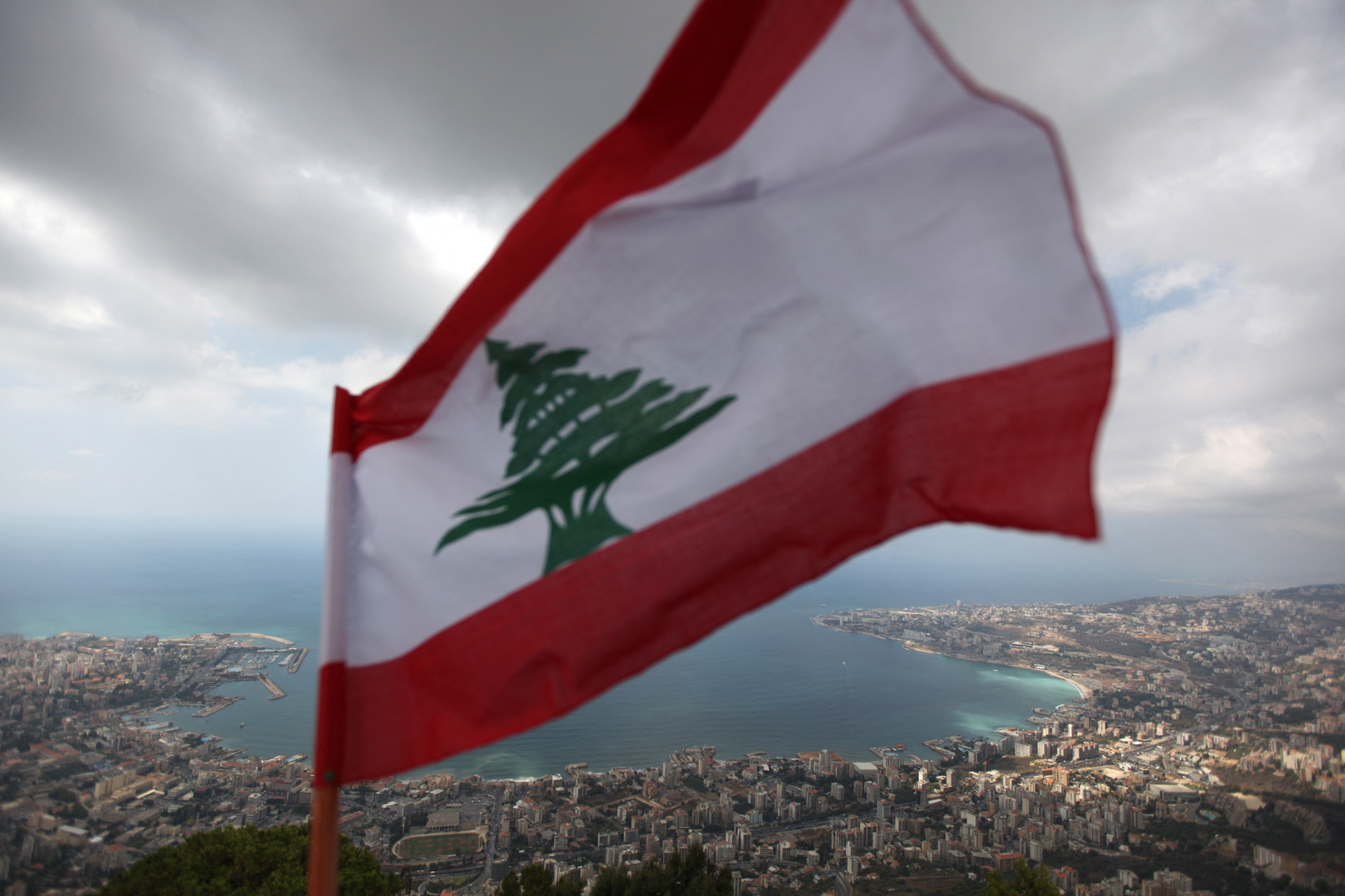 لبنان يتبلغ نبأ الإفراج تباعا عن مواطنيه العشرة الموقوفين في الإمارات