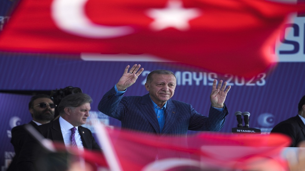 نتنياهو يهنئ أردوغان بفوزه في الانتخابات