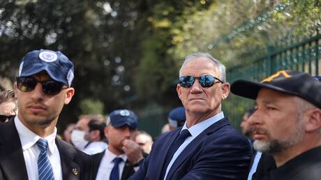 غانتس يتصدّر استطلاعات الرأي الإسرائيلية مع انخفاض شعبية نتنياهو