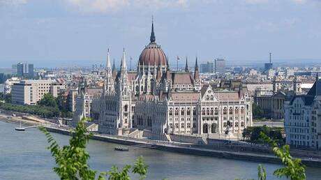 هنغاريا: انضمام أوكرانيا إلى الاتحاد الأوروبي يناقش بمعايير موضوعية بعد إحلال السلام