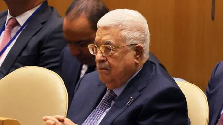 عباس: نطالب بحماية دولية للشعب الفلسطيني