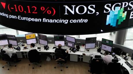 الأسهم الأوروبية تسجل أسوأ أداء في شهرين