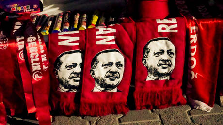 كيف انعكس انتصار أردوغان على بورصة اسطنبول والليرة؟