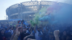 احتفالات عارمة لجماهير نابولي في ليلة التتويج بالدوري الإيطالي (فيديو)