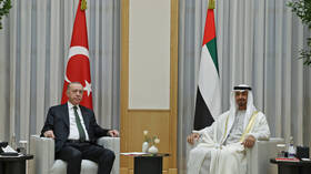 الشيخ محمد بن زايد يجري اتصالا هاتفيا بأردوغان