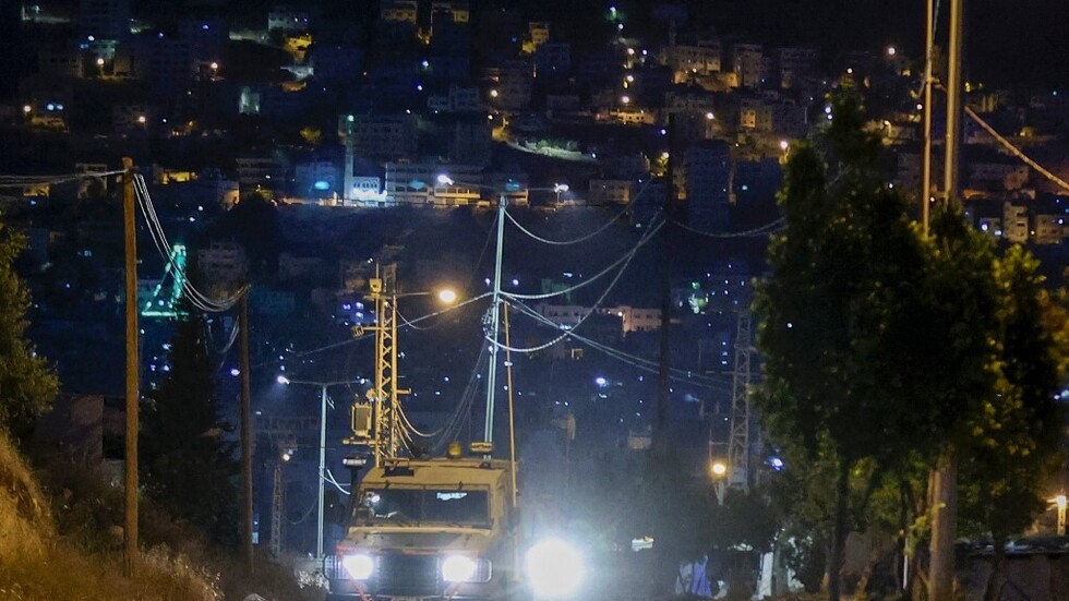 الجيش الإسرائيلي يقتحم نابلس وطولكرم (فيديو)