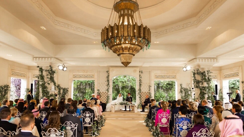 العاهل الأردني يصدر قرارا ملكيا بمنح قرينة ولي العهد لقب الأميرة