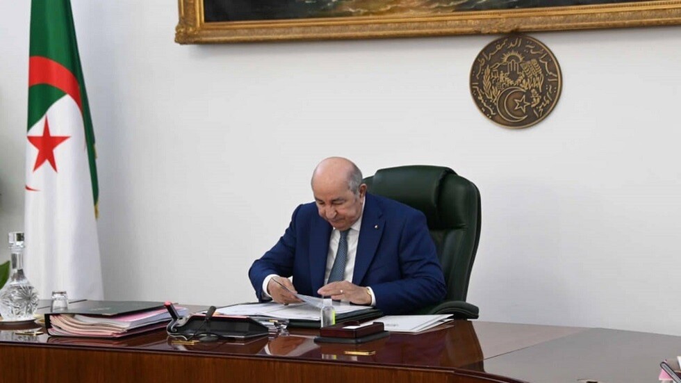 تبون يترأس اجتماعا للمجلس الأمني المصغر لمناقشة الوضع العام في البلاد وعلى الحدود