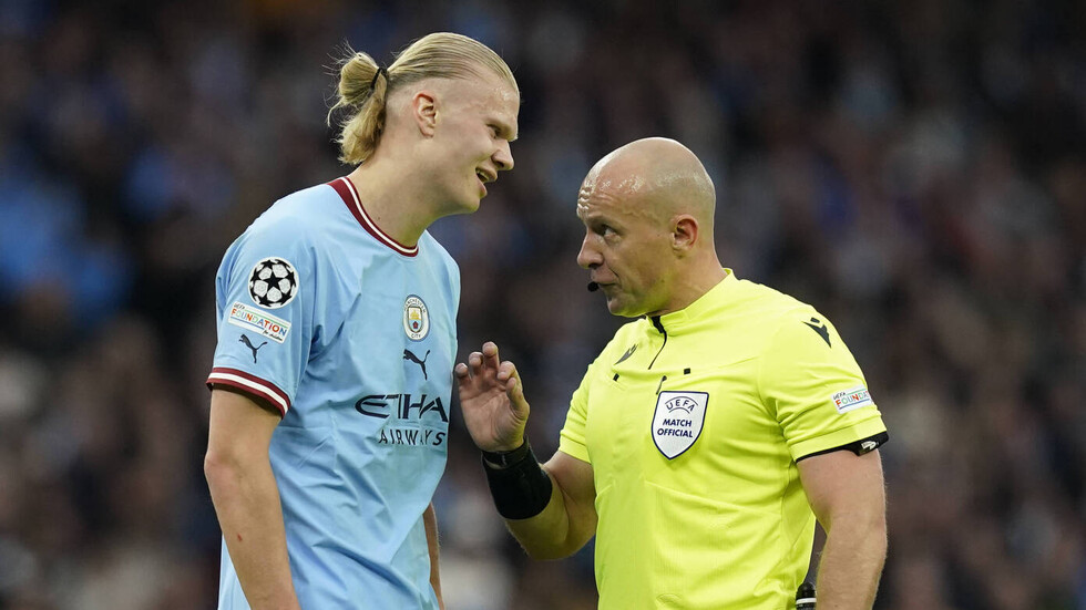 "حدث سياسي" يهدد حكم نهائي دوري الأبطال بالاستبعاد