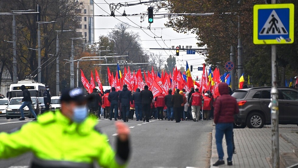 مسيرة في كيشيناو تطالب بالحفاظ على عيد النصر