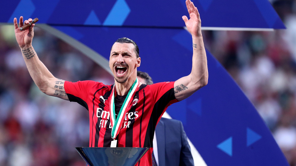 ميلان يعلن رحيل إبراهيموفيتش عن الفريق