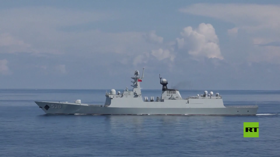 بالفيديو.. السفن العسكرية الصينية تصل إندونيسيا