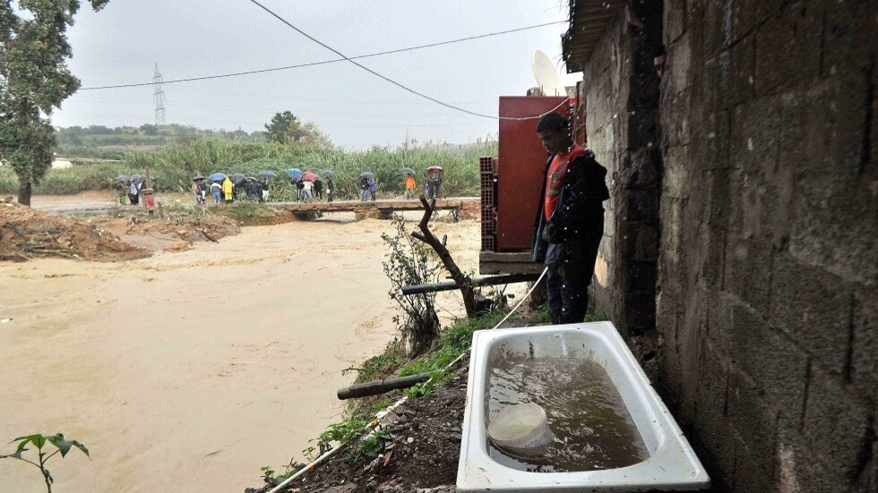 أسبوع كارثي.. الدفاع المدني الجزائري يعثر على 4 جثث جرفتها السيول