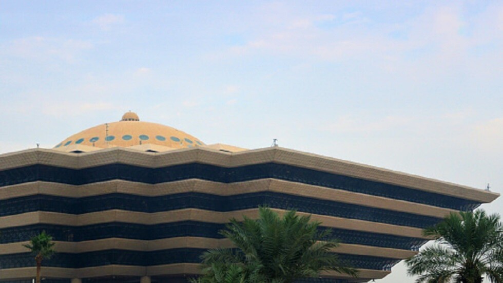 السعودية.. "القتل تعزيرا" لـ3 مواطنين انضموا لخليّة إرهابية واعتدوا على مراكز أمنية