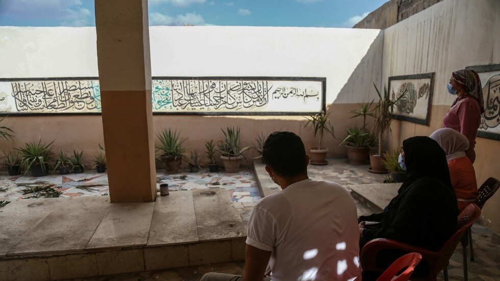 "معالجتها كانت ضرورية".. عالم آثار يكشف المساحة الكبيرة التي تشغلها المقابر في القاهرة