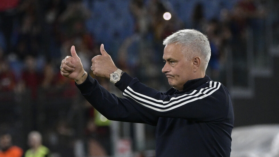 إشارة  تكشف عن مستقبل مورينيو مع روما