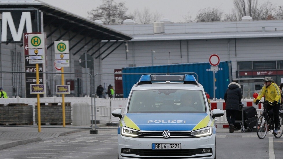 ملاحقة شرطي ألماني انتقد مساعدة أوكرانيا واقترح "زج حماة البيئة بغابة قرب ستالينغراد"