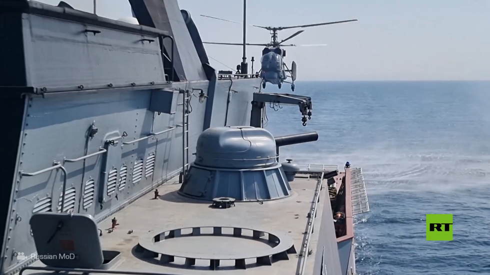 أسطول المحيط الهادئ الروسي يجري مناورات في بحري اليابان وأوخوتسك