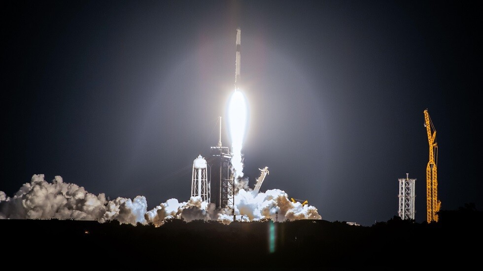 "سبيس إكس" تطلق مركبة دراغون نحو المحطة الفضائية اليوم