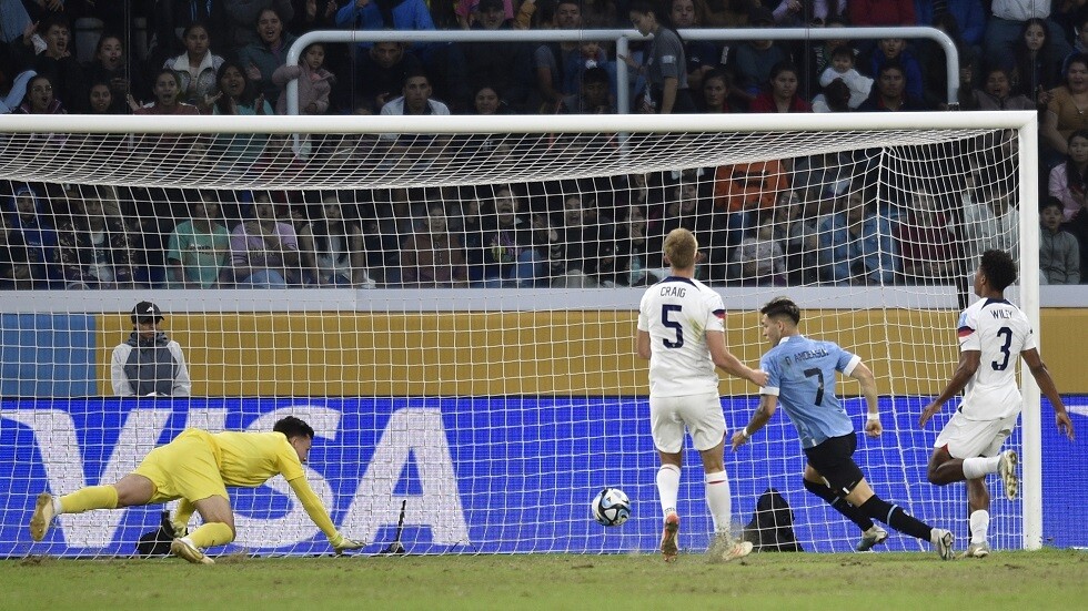 الأوروغواي تكمل أضلاع المربع الذهبي لكأس العالم للشباب