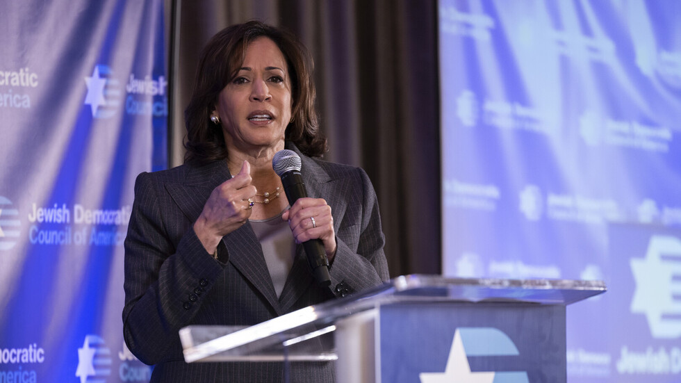 من داخل السفارة الإسرائيلية بواشنطن: نائبة بايدن تنتقد حكومة نتنياهو