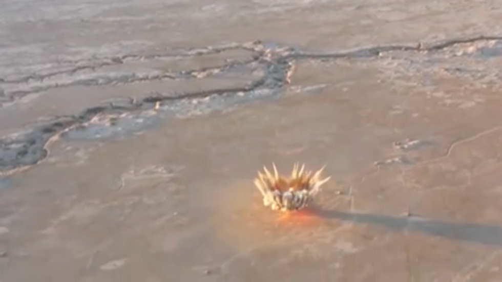 إيران تعرض نتائج تجربة صاروخ "فتّاح"