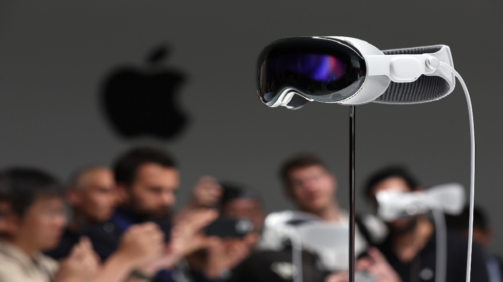 هل تكون سماعة Vision Pro الجديدة من آبل مستقبل الحوسبة حقا؟