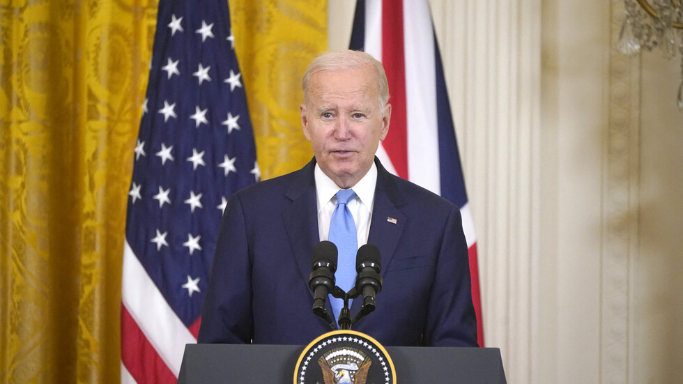 بايدن يعلن أنه سيحصل 